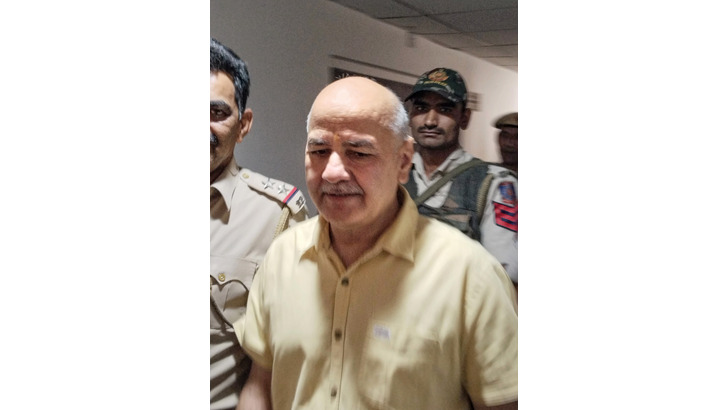 https://salarnews.in/public/uploads/images/newsimages/maannewsimage06042024_152800_manish sisodia (1).jpg